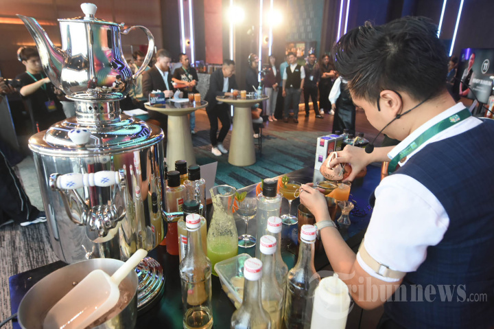 Aksi Bartender di Dilmah Mixology Playoff 2026