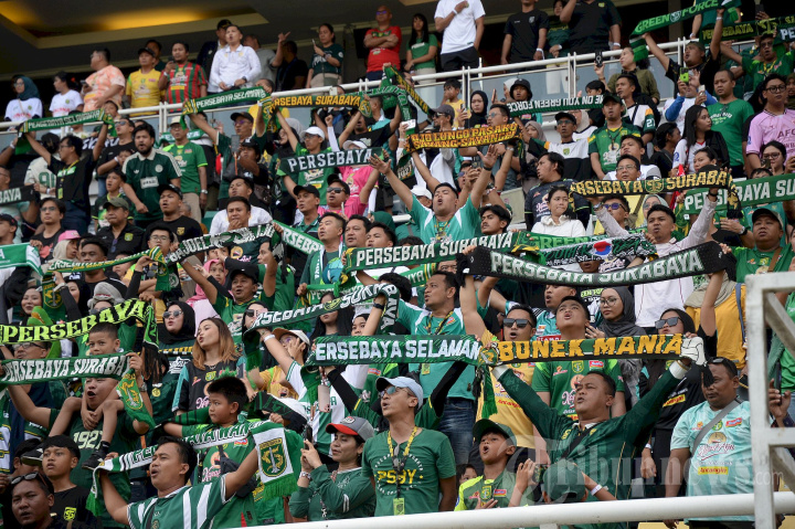Aksi Bonek pada Laga Penutup Persebaya