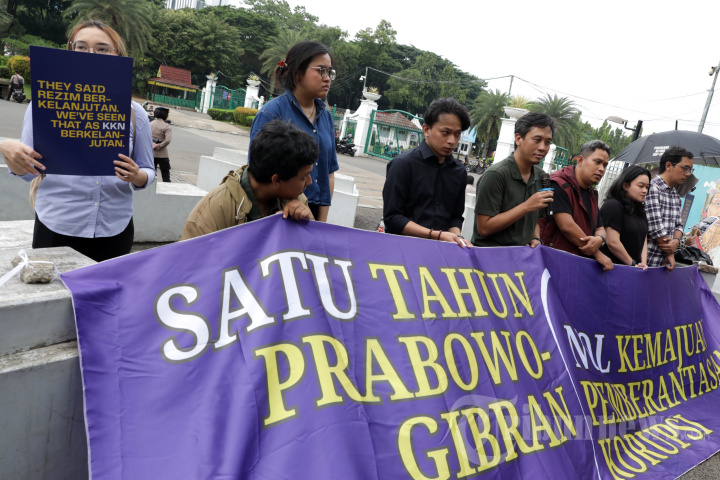 Aksi Kritisi Satu Tahun Pemerintahan Prabowo-Gibran