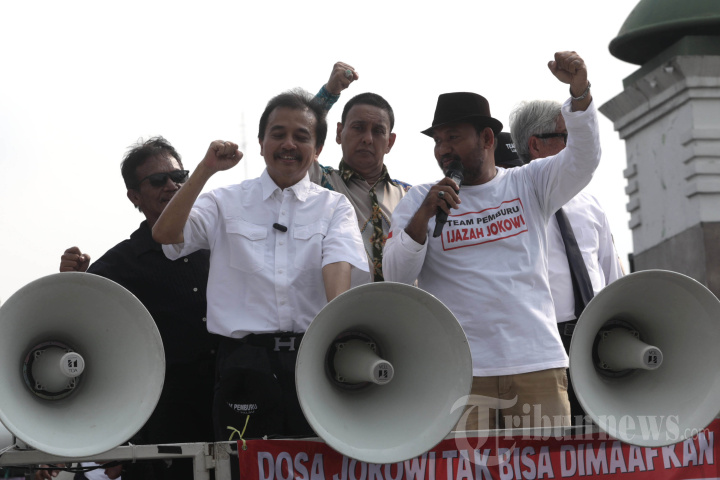 Aksi-Mimbar-Rakyat-Membongkar-Ijazah-Palsu-Jokowi_20260416_191332.jpg