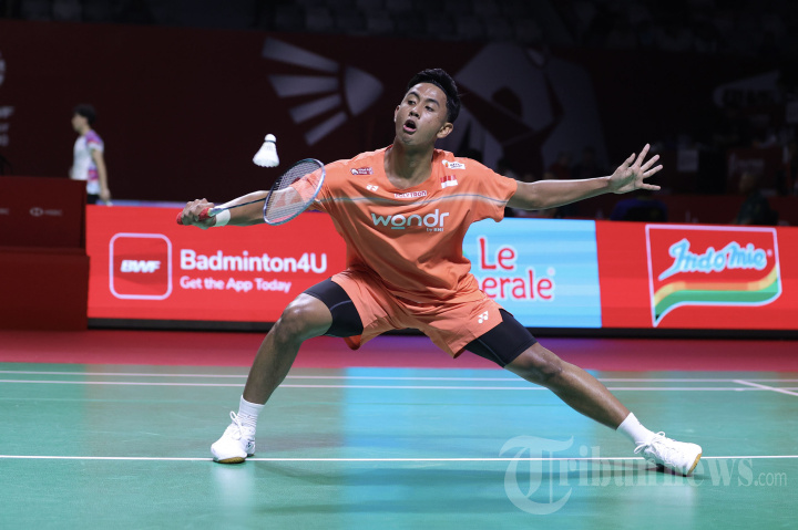 Alwi Farhan Kalahkan Tunggal India 2 Set Langsung