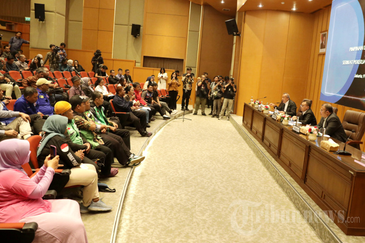 Audiensi Pimpinan DPR dengan Serikat Pekerja Transportasi