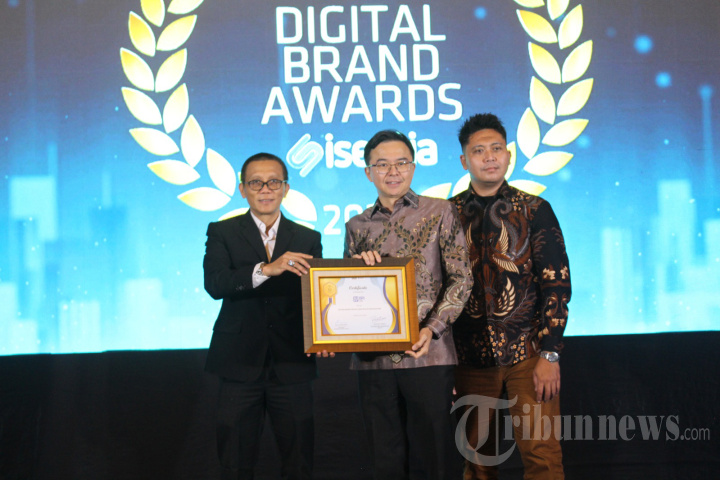 BRI-Life-Raih-3-Penghargaan-di-Indonesia-Digital-Forum-2026_20260527_215618.jpg