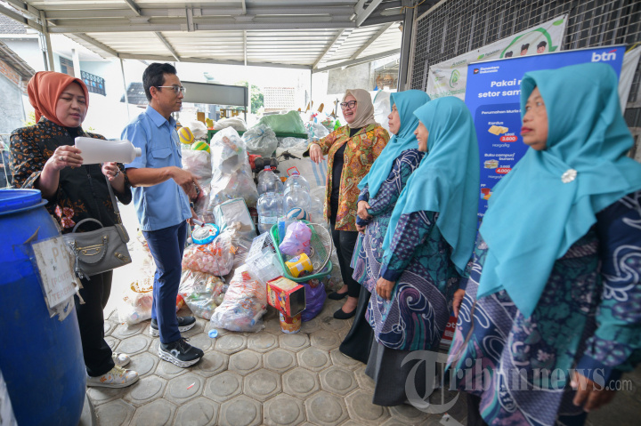 BTN-Gandeng-Bank-Sampah-Kurangi-Emisi-Rumah_20260603_194627.jpg