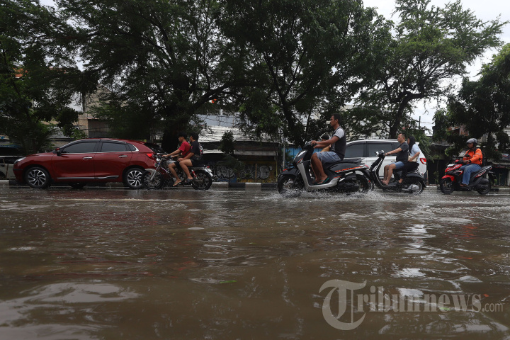 Banjir Genangi Kawasan Pangeran Tubagus Angke