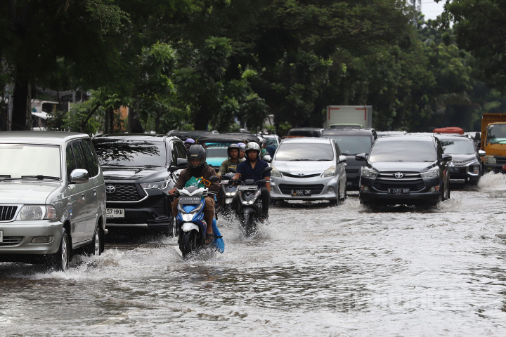 Banjir Genangi Kawasan Pangeran Tubagus Angke