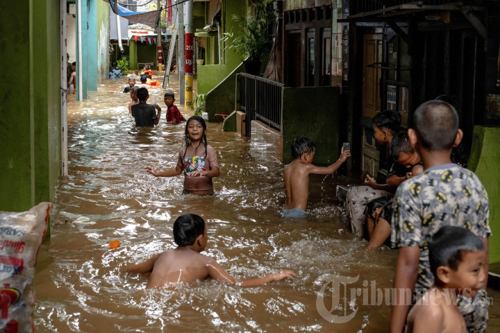 Banjir Rendam 60 RT di Jakarta