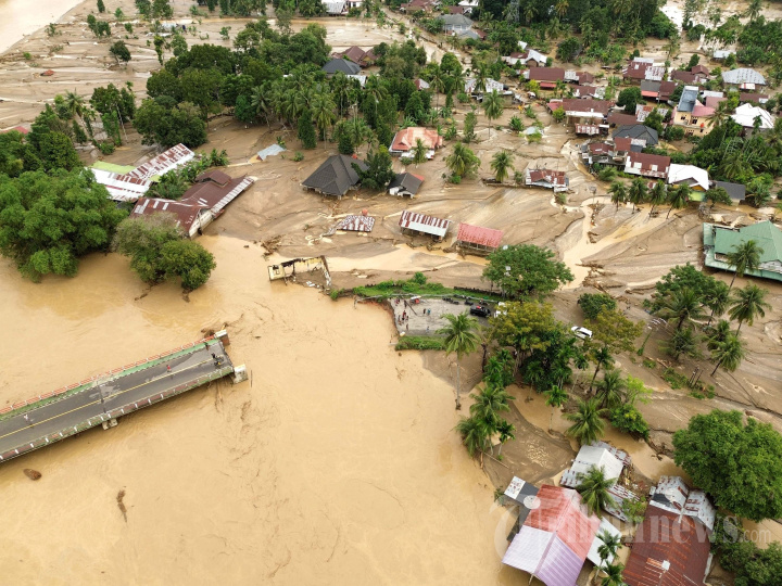 Banjir dan Longsor Kepung Aceh, Sumut Hingga Sumbar