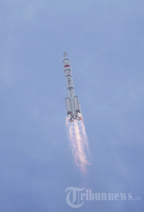 China Luncurkan Pesawat Luar Angkasa Nirawak Shenzhou-22