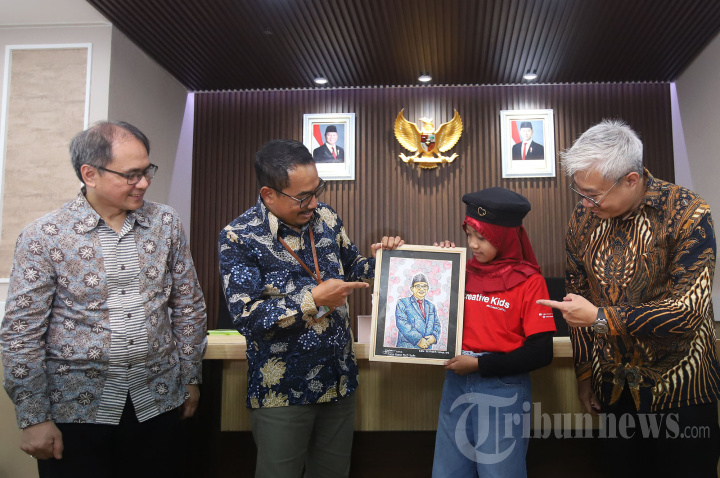 Creative Family Award