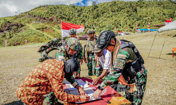 Delapan-Anggota-TPNPB-OPM-Kembali-ke-Pangkuan-Ibu-Pertiwi_20260615_120020.jpg