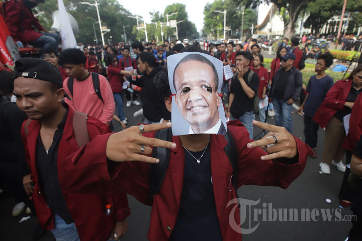 Demonstrasi-Mahasiswa-di-Kawasan-Patung-Kuda-Jakarta_20260616_122436.jpg