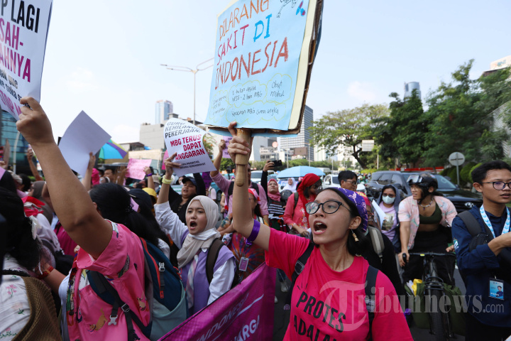 Demonstrasi Perempuan Desak Pemerintah Perbaiki Perekonomian