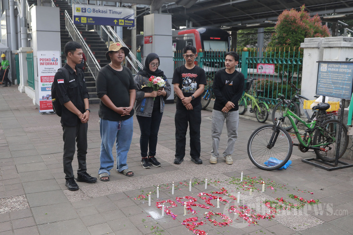 Doa-Bersama-untuk-Korban-Tabrakan-Kereta_20260430_193508.jpg
