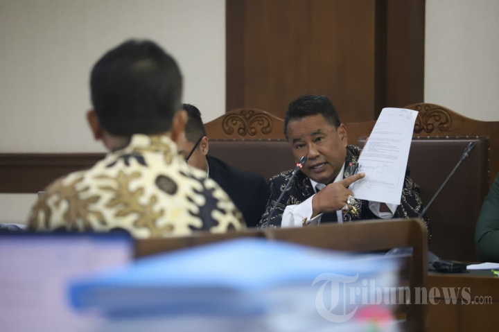 Eks-Pegawai-Beri-Keterangan-di-Sidang-Lanjutan-Gugatan-soal-NCD_20260122_203824.jpg