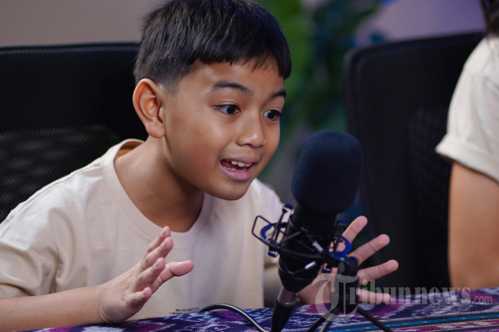 Faradina-Mufti-dan-Jared-Ali-saat-Podcast-di-Si-Paling-Seleb_20260424_205916.jpg