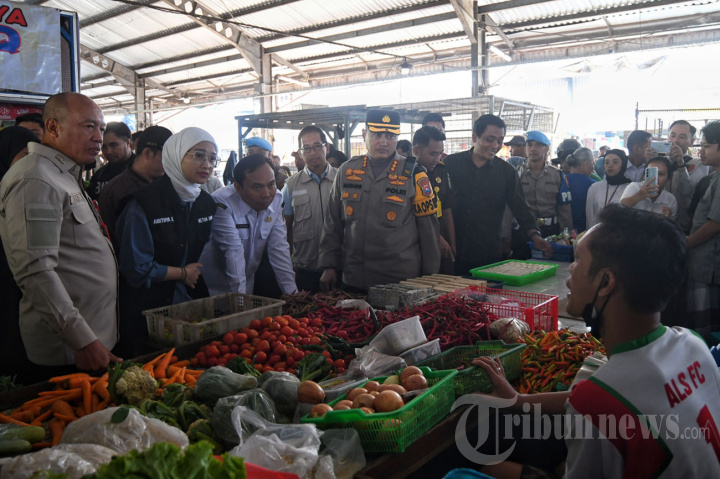 Harga Bahan Pokok Jelang Ramadan di Malang