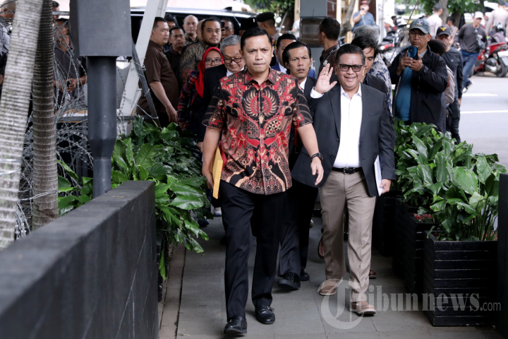 Hasto Kristiyanto Diperiksa KPK