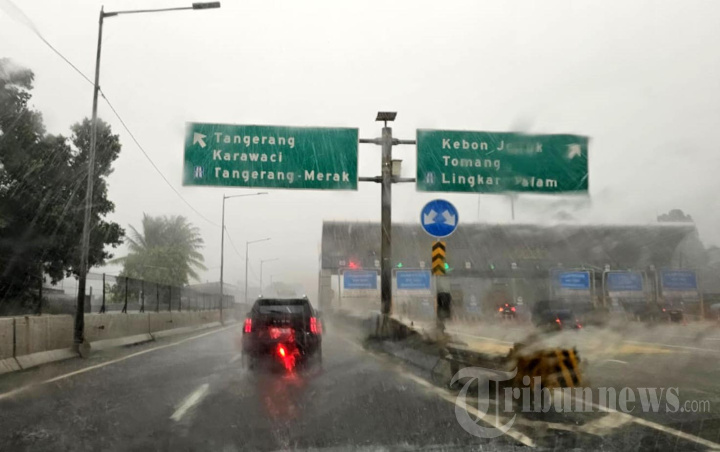 Jakarta-Diguyur-Hujan-Lebat-Sejumlah-Kawasan-Tergenang-Banjir_20260122_112144.jpg