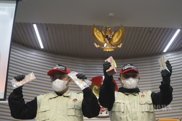 KPK Resmi Tetapkan Bupati Tulungagung Tersangka