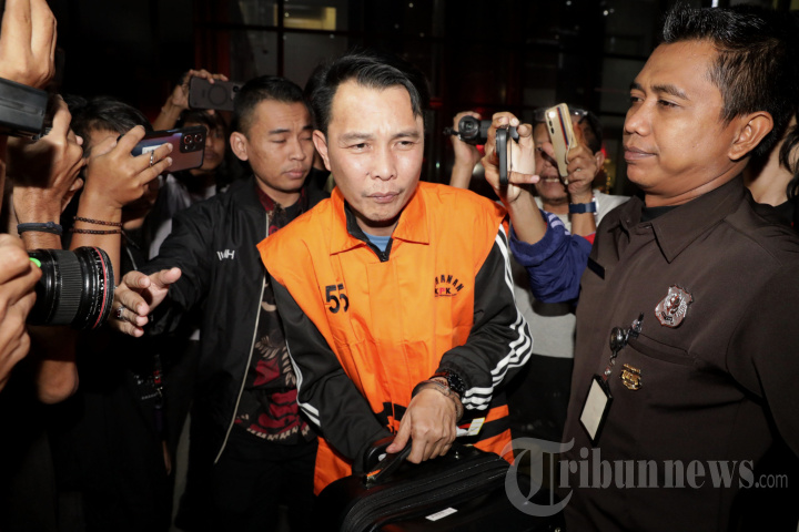 KPK Tahan Bupati Rejang Lebong Usai Terjaring OTT