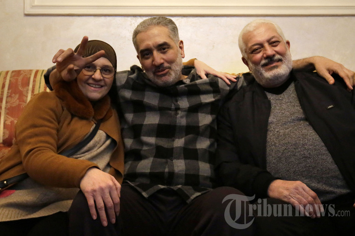 Kembalinya Penghuni Penjara Saydnaya ke Keluarga