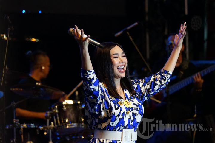 Konser 100 Musisi Heal Sumatera