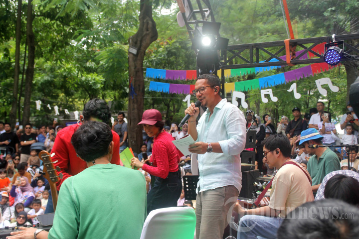 Maliq & D'essentials Menghibur Pengunjung Urban Forest