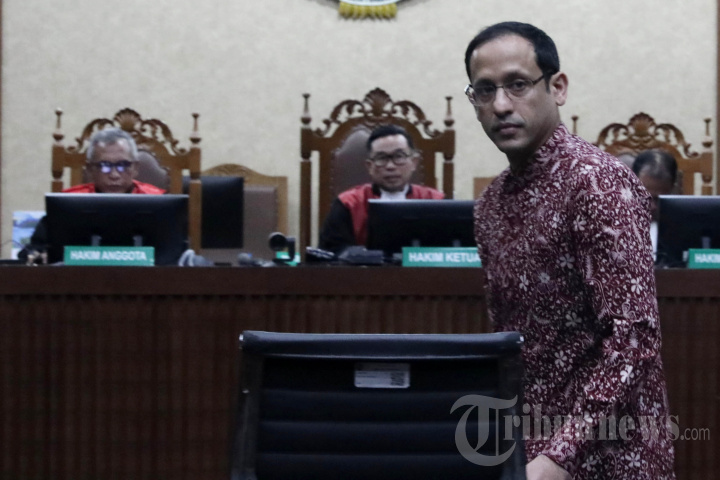 Nadiem-Makarim-Dituntut-18-Tahun-Penjara_20260513_195217.jpg