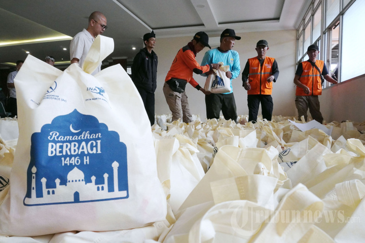 PTDI Bagikan 1000 Paket Sembako Gratis
