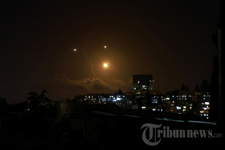 Paniknya Warga Israel saat Digempur Ratusan Rudal Balistik Iran