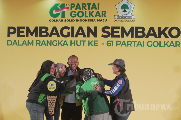 Partai Golkar Bagikan 10 ribu Paket Sembako