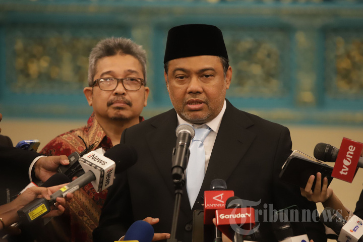 Pelantikan-Kepala-BGN-dan-Penasihat-Khusus-Presiden_20260609_084307.jpg