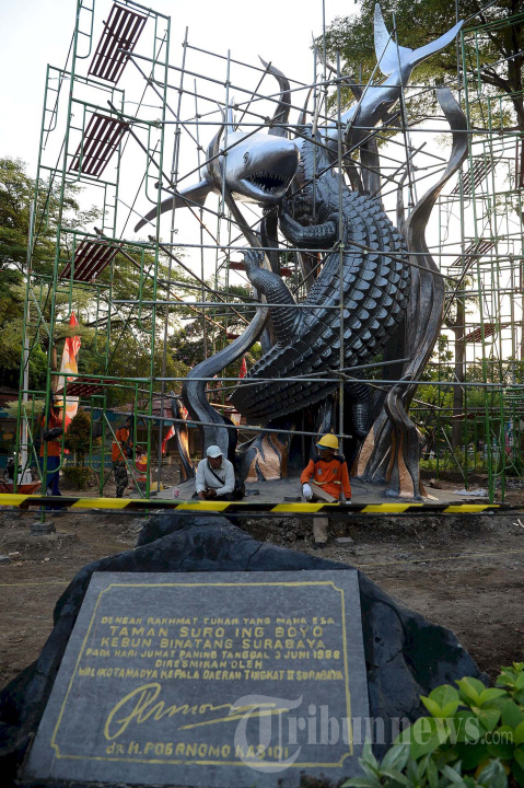 Pengecatan Patung Suroboyo