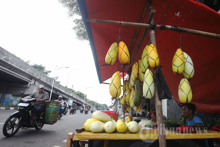 Penjual Timun Suri di Bulan Ramadan