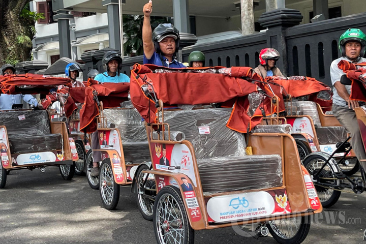 Penyaluran-Becak-Listrik-Bantuan-Presiden-di-Kota-Malang_20260120_195400.jpg