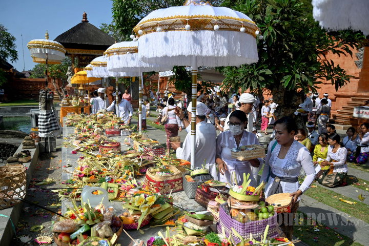 Perayaan Galungan di Bali
