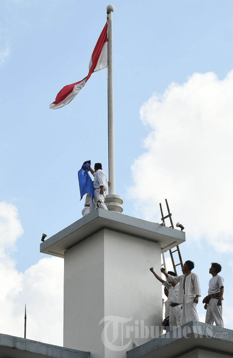 Perobekan Bendera Merah Putih Biru di Hotel Yamato Surabaya