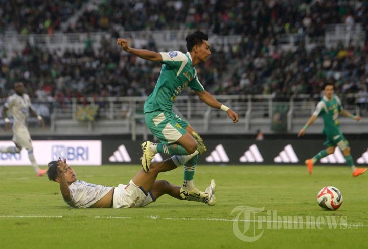 Persebaya Surabaya Bantai Persijap Jepara 4-0