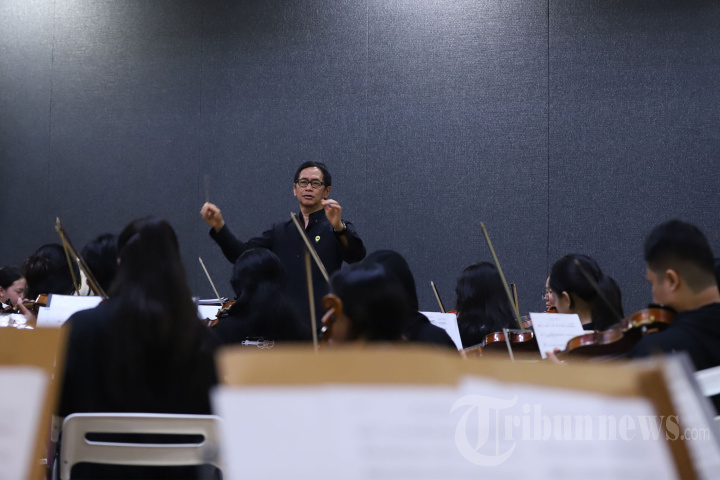 Persiapan Jelang Konser A Million Lights