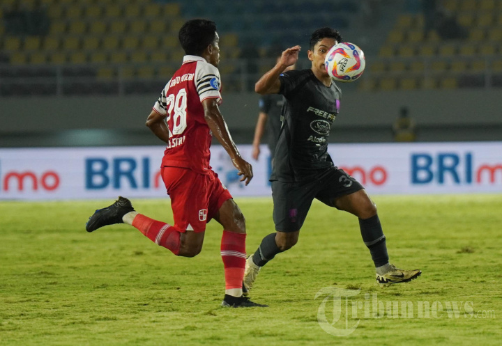 Persis Solo vs Barito Putera
