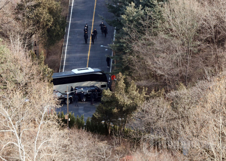Polisi Korsel Gagal Tangkap Yoon Suk Yeol