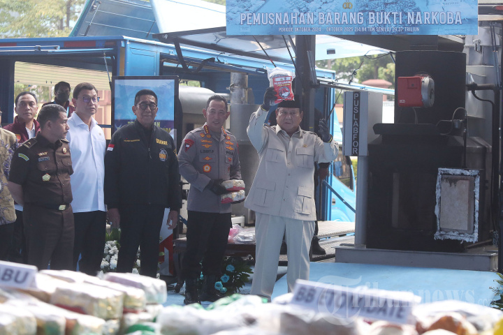 Presiden Prabowo Saksikan Pemusnahan Narkoba