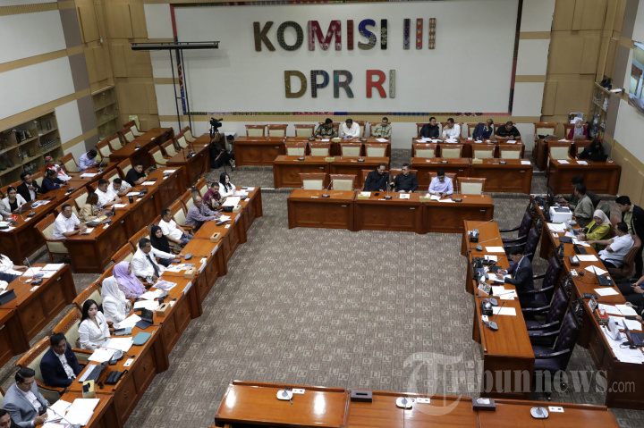 RDPU Komisi III DPR Terkait Kasus ABK Batam