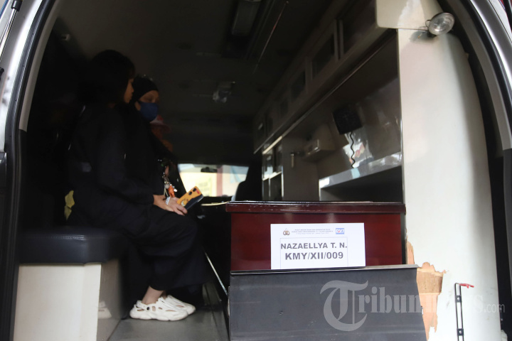 RS Polri Serahkan 7 Jenazah Kebakaran Terra Drone