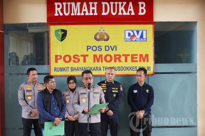 RS Polri Serahkan 7 Jenazah Kebakaran Terra Drone