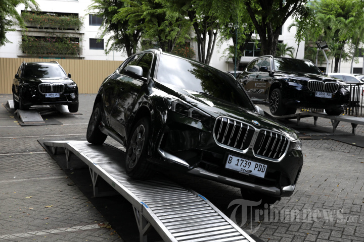 Rangkaian Kendaraan BMW X di BMW Xperience