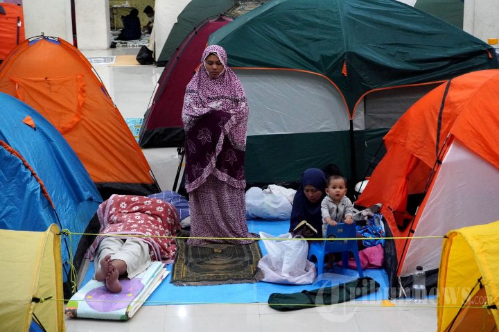 Ratusan Tenda Hiasi Pelaksanaan Itikaf di Masjid Habiburrahman
