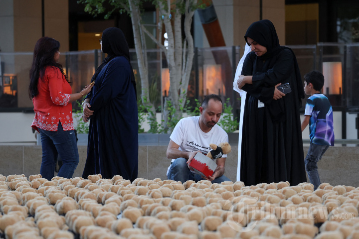 Ribuan Teddy Bear Berbaris Lambangkan Korban Anak di Gaza