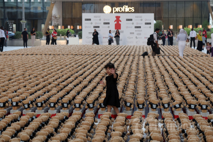 Ribuan Teddy Bear Berbaris Lambangkan Korban Anak di Gaza
